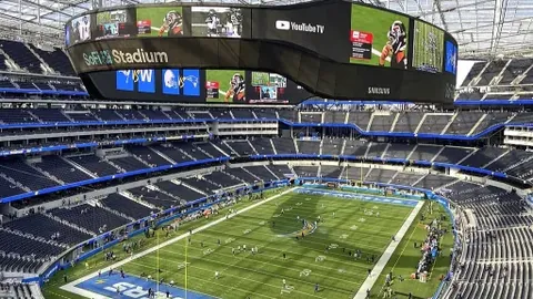 18岁新星王钰栋首秀绽放，一球成名，潜力无限初露锋芒